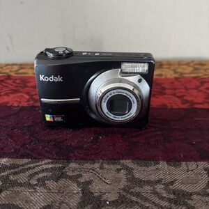 Kodak  C613 Black Digital Y2K Small Camera 3X Optical Zoom /Works